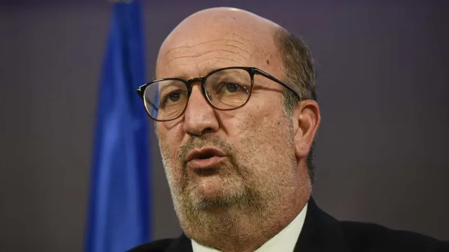 Descontos nos combustíveis? Matos Fernandes discorda do PS: "É perverso"