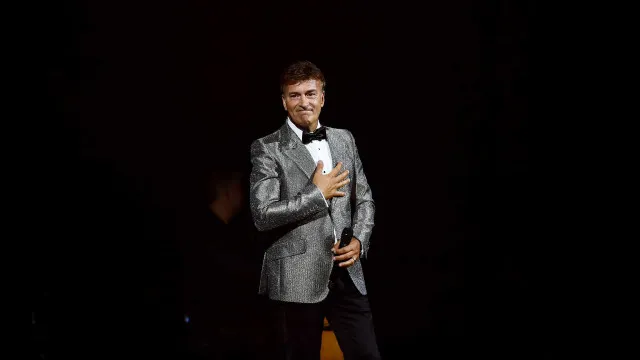 
                    Tony Carreira e D.A.M.A atuam na noite de São João no Porto
                
