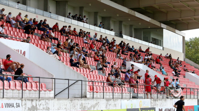 De 'casa às costas'. Lusitânia de Lourosa recebe Felgueiras… em Penafiel