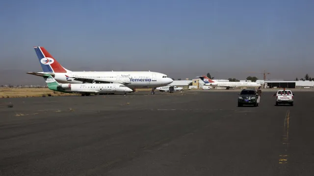 Governo do IÃ©men fecha todos os aeroportos do paÃs