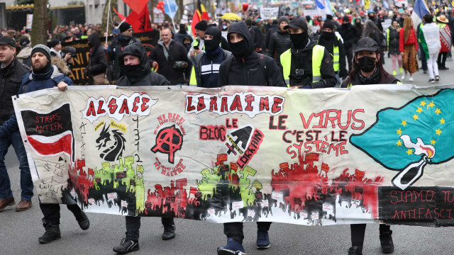 Bruxelas. Mais de 12 feridos e 70 detidos em protestos contra restrições