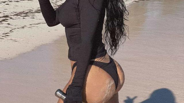 Kim Kardashian apaga fotografia após fãs reagirem ao uso de Photoshop