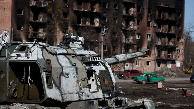 AO MINUTO: "Putin tem de perder"; Minsk ordena criação de comando militar