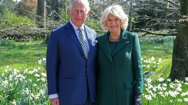 
                    Camilla emociona-se ao falar sobre cancro de Carlos III: 