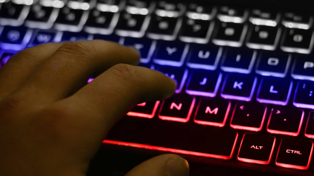 Quase 25 mil burlas e outros delitos informáticos na Rússia em 2025