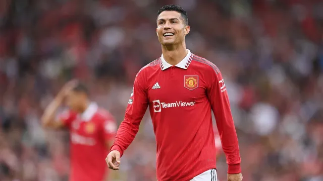 Eis o onze do último jogo de Cristiano Ronaldo no United. Quantos sobram?