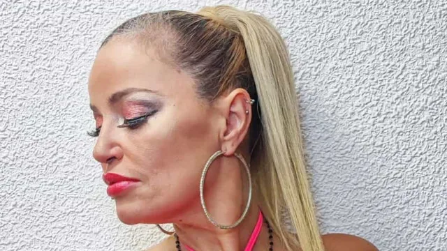 No meio da polÃ©mica, Ruth Marlene "chorou em palco, sentou-se no chÃ£o..."