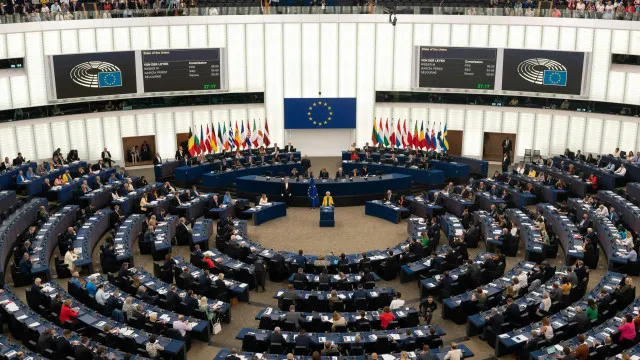 Buscas em caso de uso indevido de fundos da UE por ex-grupo de Le Pen