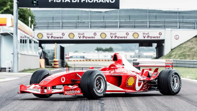 Ferrari F2003 de Schumacher pode chegar aos nove milhões de euros