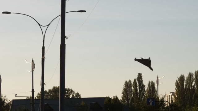 Ataque russo durante a noite com mais de 70 drones iranianos Shahed