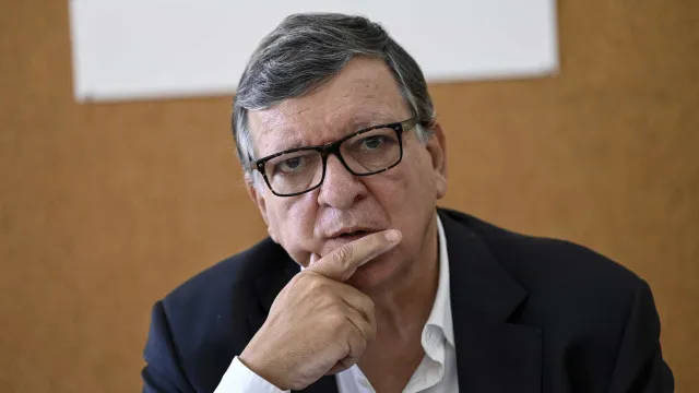 
                    Distinção a Cavaco Silva é 