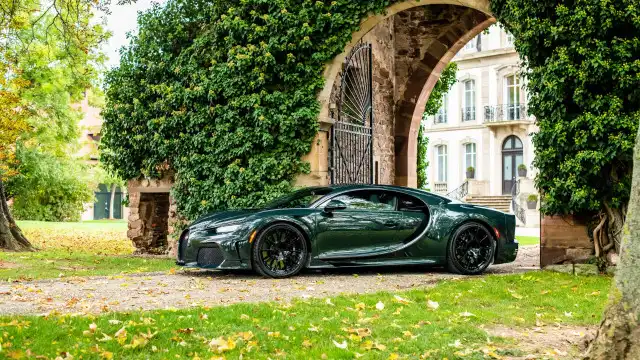 Acidente mais caro da história?  Dois Bugatti batem um no outro