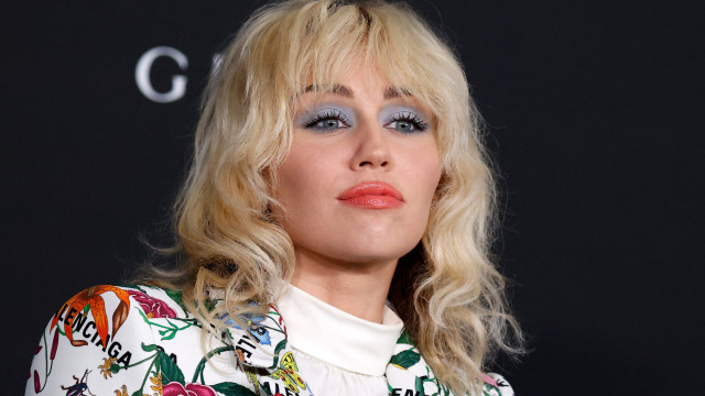 Miley Cyrus revela como escondia gastos em droga do seu contabilista