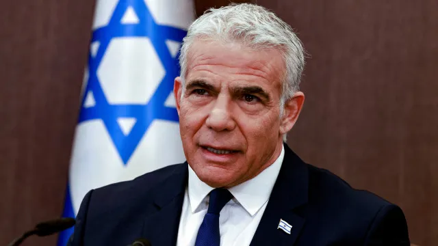 Yair Lapid pede investigação a "abusos" contra ativistas de flotilha