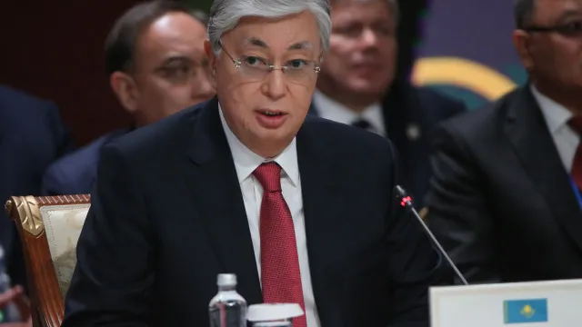 
                    Partido de Tokayev vence eleições no Cazaquistão com 71,17%
                