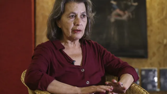 
                    Rita Azevedo Gomes estreia 