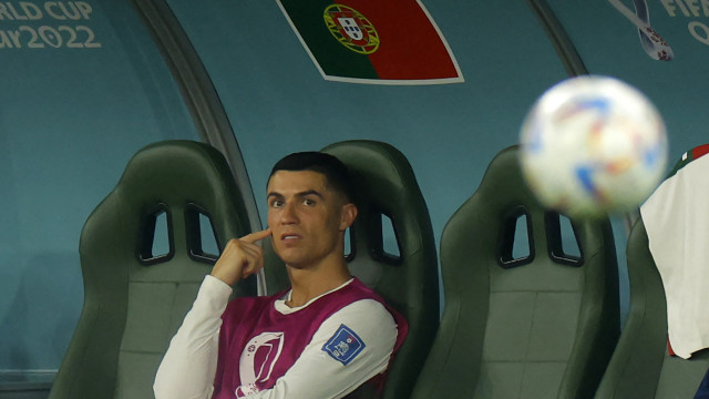 Cristiano Ronaldo explica reação ao ser substituído: "Mandei-o calar"