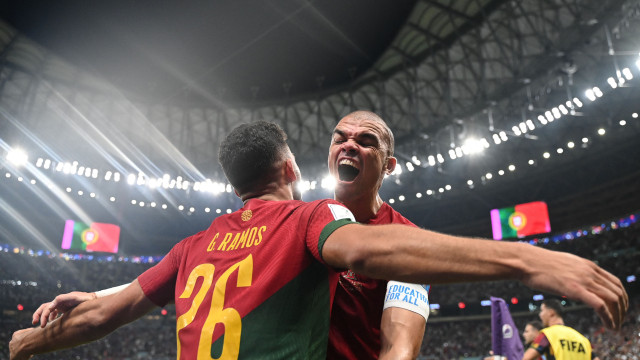 As melhores imagens do jogo que levou Portugal aos 'quartos' do Mundial