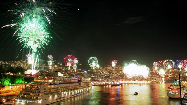 
                    Fogo de artifício de fim de ano na Madeira com 59 postos de lançamento
                