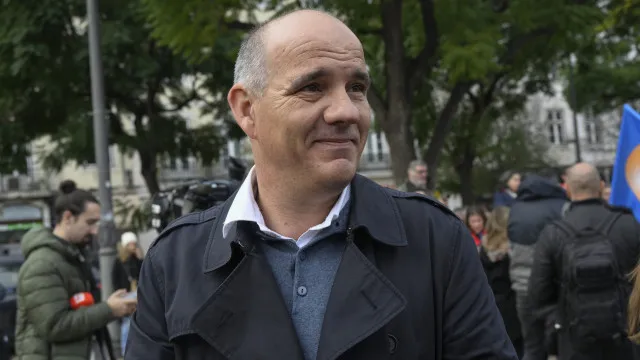 
                    Paulo Raimundo acusa Governo de 