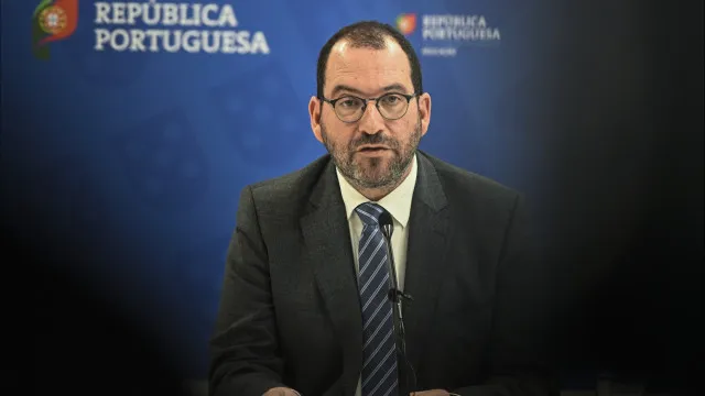 Ex-ministro pede apoio precoce aos alunos e ação para além da escola