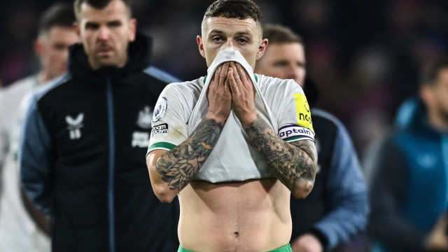Após falhar jogo por lesão, Trippier envolto em polémica com bar de strip