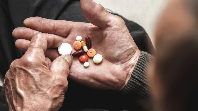 
                    CSI? Oferta de medicamentos limitada a genéricos ou preço de referência
                