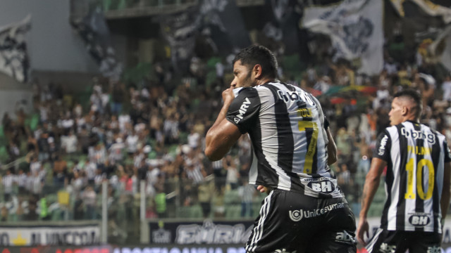 Atlético-MG recebe o Grêmio em crise para repetir no Brasileirão o bom momento nas copas