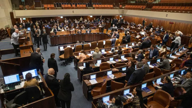 
                    Oposição israelita apresenta projetos para forçar eleições antecipadas
                