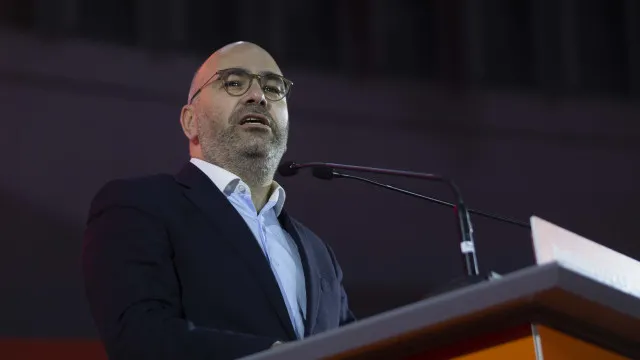 Pinto Luz elogia LuÃs Neves por melhorias no aeroporto de Lisboa