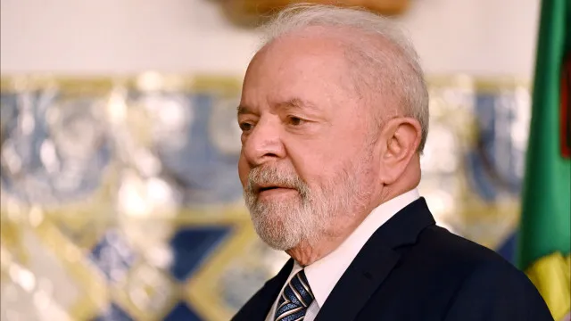 Lula critica taxas dos EUA e procura novos mercados