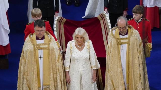 Netos da rainha Camilla contaram com um papel especial na coroação
