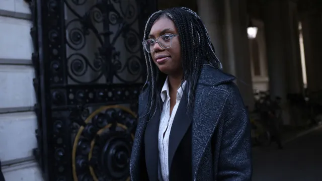 
                    Líder conservadora britânica rejeita cenário de acordo com Reform UK
                