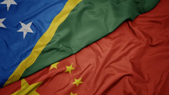 
                    EUA financiam porto nas Ilhas Salomão em disputa de influência com China
                