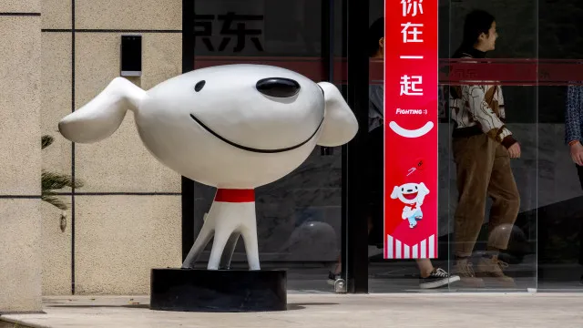 
                    China ameaça retaliação por investigação comercial da UE à JD.com
                