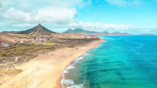 
                    Homem encontrado morto numa embarcação fundeada na ilha do Porto Santo
                