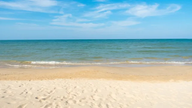 
                    Praia açoriana dos Mosteiros reabre a banhos após contaminação
                