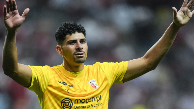 Sporting de Braga perde 'colosso' da baliza para o Estrela Vermelha