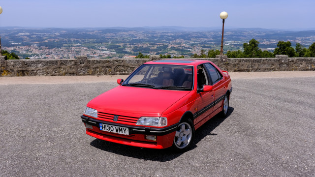 Mike Brewer descobriu em Portugal um Peugeot 405 MI fechado há 20 anos