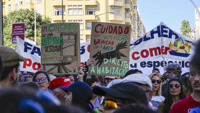 Milhares protestam em Lisboa pela habitação e criticam Costa e Marcelo