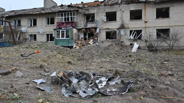 
                    Rússia intensifica bombardeamentos na Ucrânia e causa mais três mortos
                