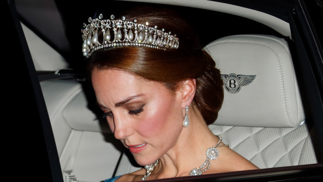A história desta tiara da princesa Diana que foi emprestada a Kate