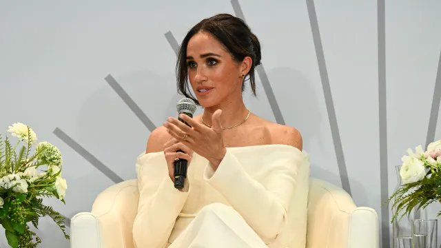
                    Meghan 