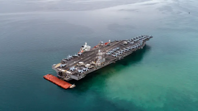 
                    Porta-aviões USS Gerald R. Ford vai deixar Médio Oriente e regressar a EUA
                