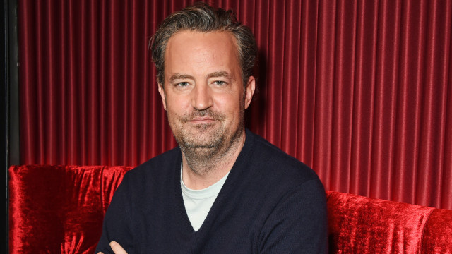 Um dos médicos acusados da morte do ator Matthew Perry declara-se culpado