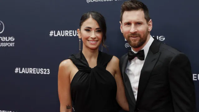
                    Mulher de Messi reage a despedida. 