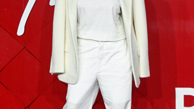 Pamela Anderson sem maquilhagem na 'red carpet' do Fashion Awards