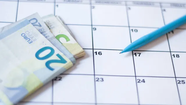 
                    Pensões, subsídios e outros apoios: Saiba já quando os recebe em setembro
                