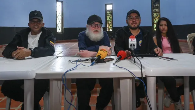 
                    Guerrilha do EMC assume responsabilidade por atentado na Colômbia
                