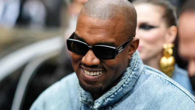 
                    E vão... 4. Onde (e como) é que concertos de Kanye já foram cancelados?
                